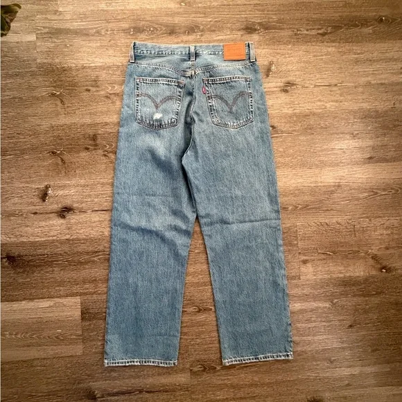 Levi's Women's Blue Distressed Boyfriend Jeans - Picture 4 of 5